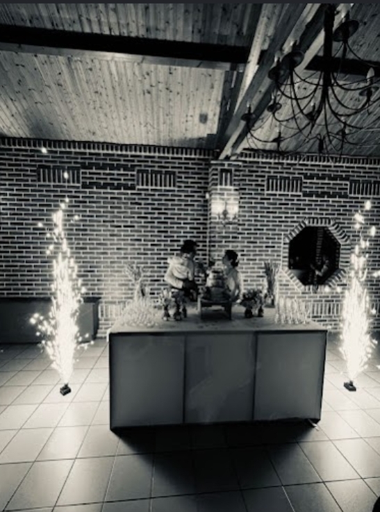 Installation lumineuse pour une réception animée par FK EVENTS